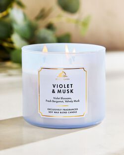 Violet & Musk 3-Wick Candle image number null