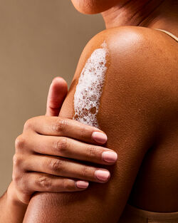 Into The Night Body Wash image number null