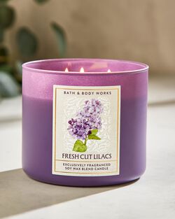 Fresh Cut Lilacs 3-Wick Candle image number null