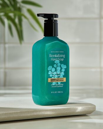 Eucalyptus & Bergamot Revitalizing Gel Hand Soap Revitalizing Gel Hand Soap