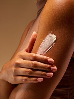 Touch of Gold Travel Size Ultimate Hydration Body Cream image number null