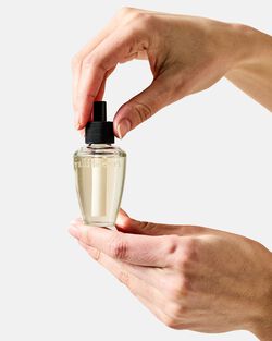 Milk & Musk Wallflowers Fragrance Refill image number null